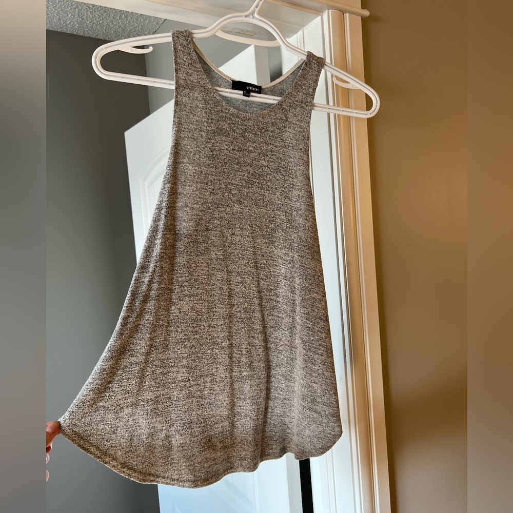 Aritzia Wilfred Tank